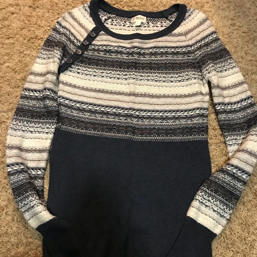 Pattern tight sweater